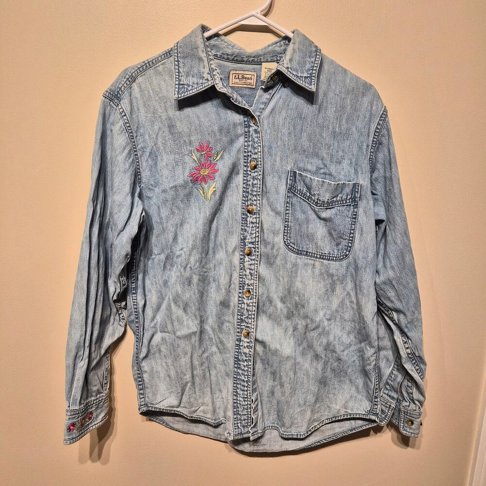 L.L. Bean Vintage Jean Denim Button Down Top Women's Medium Flower Embroidery